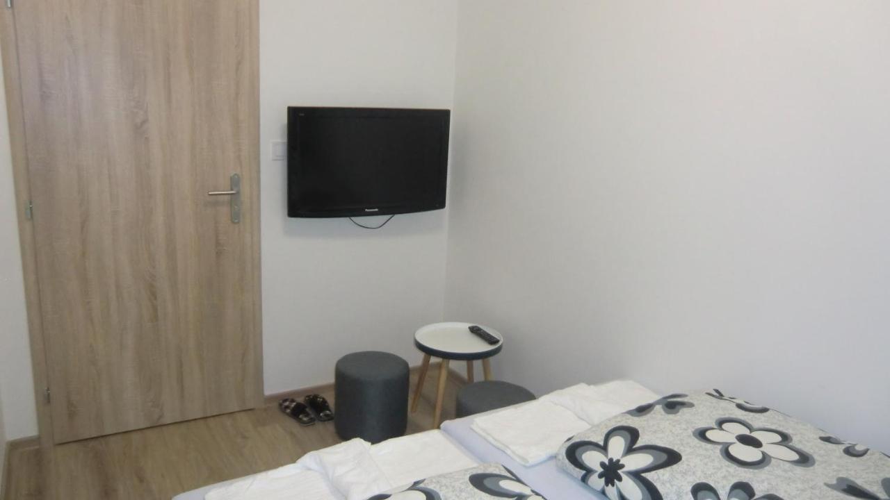 Apartamento Hu Praga Exterior foto